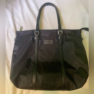 Gucci GG Black Nylon Tote Bag w/Crossbody Strap 🖤